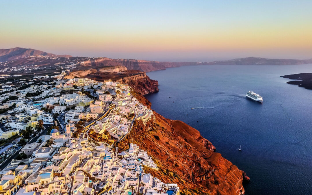 Rejs billigt til Santorini
